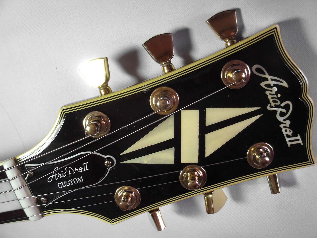 Aria Pro II Les Paul Custom [Silver Metallic]