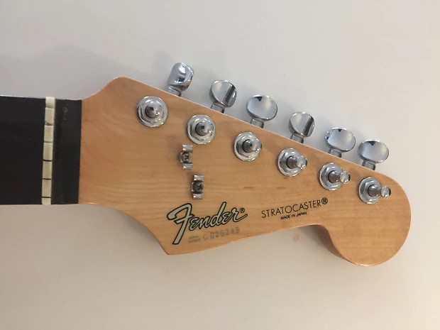Fender Stratocaster Japan Standard 1984-1987