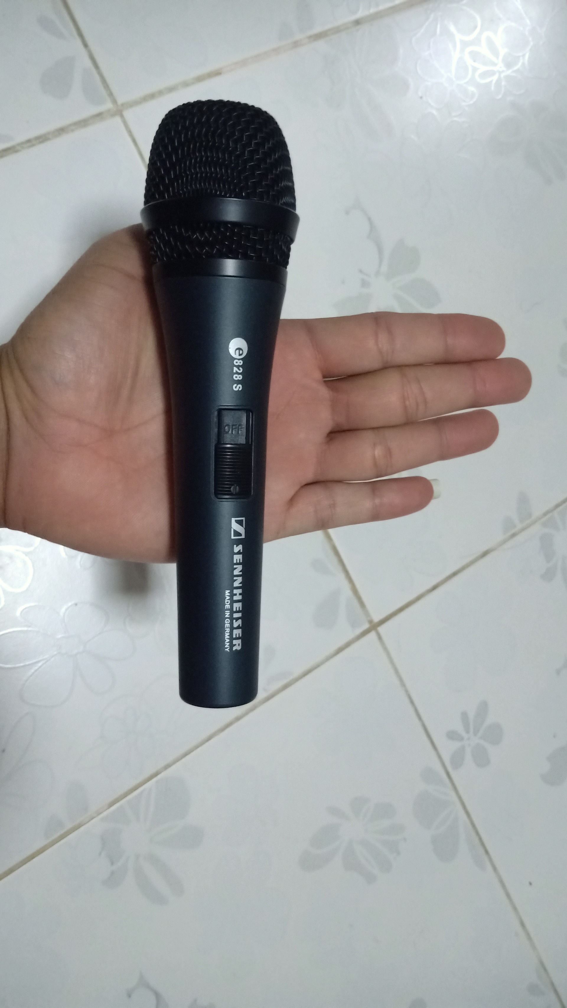 sennheiser e828 S [Silver Metallic]