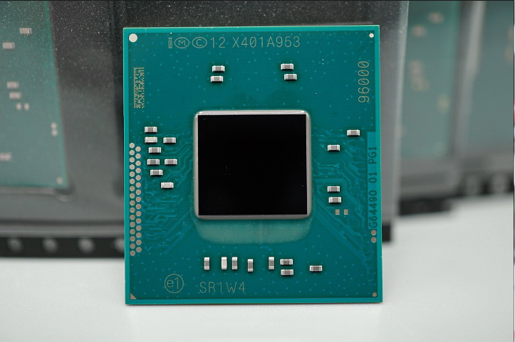 SR1W4 (Intel Mobile Celeron N2830)