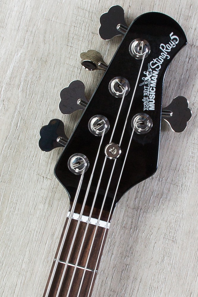 Music Man Stingray 5 [Silver Metallic]