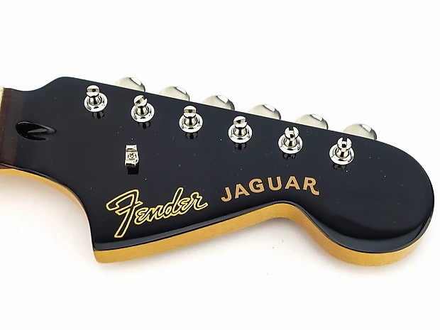 Fender Jaguar Special Edition [Gold Metallic]