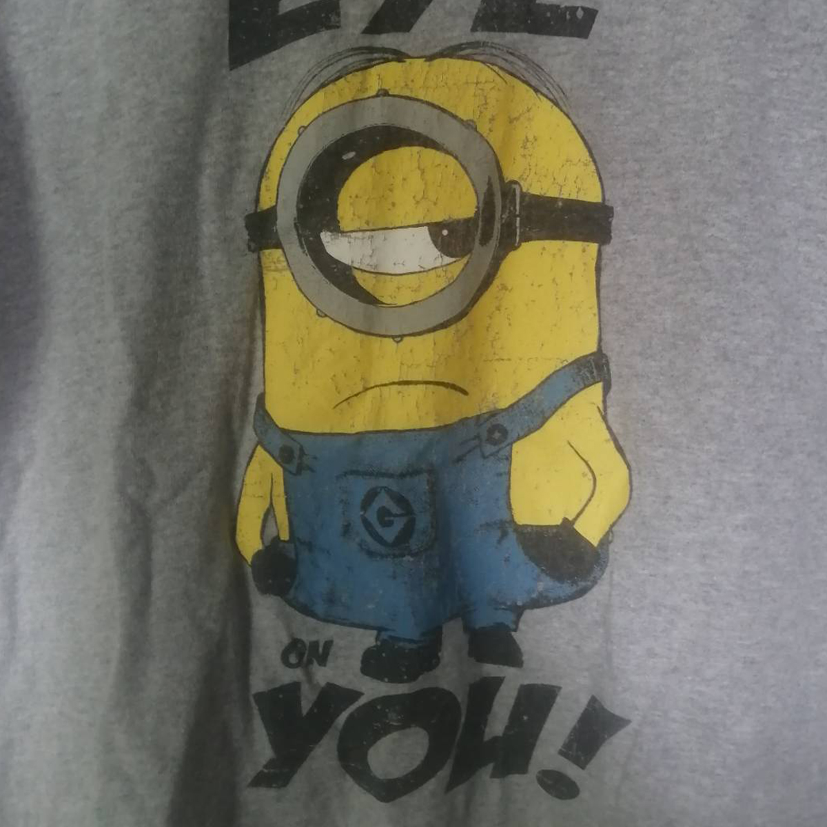 เสื้อยืดวินเทจมือสอง Vintage ลายการ์ตูนมินเนี่ยน Minions งานป้ายผ้าเก่า สินค้าพร้อมส่ง