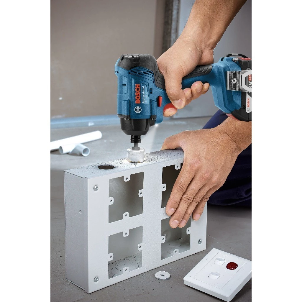 BOSCH GDR 180-LI Cordless Impact Driver with 2x 2.0Ah batteries and charger - สว่านไขควงกระแทกไร้สาย Li-Ion 18V บ็อช รุ่น GDR 180-LI พร้อมแบตเตอรี่ 2.0Ah x2 ก้อน และแท่นชาร์จ -