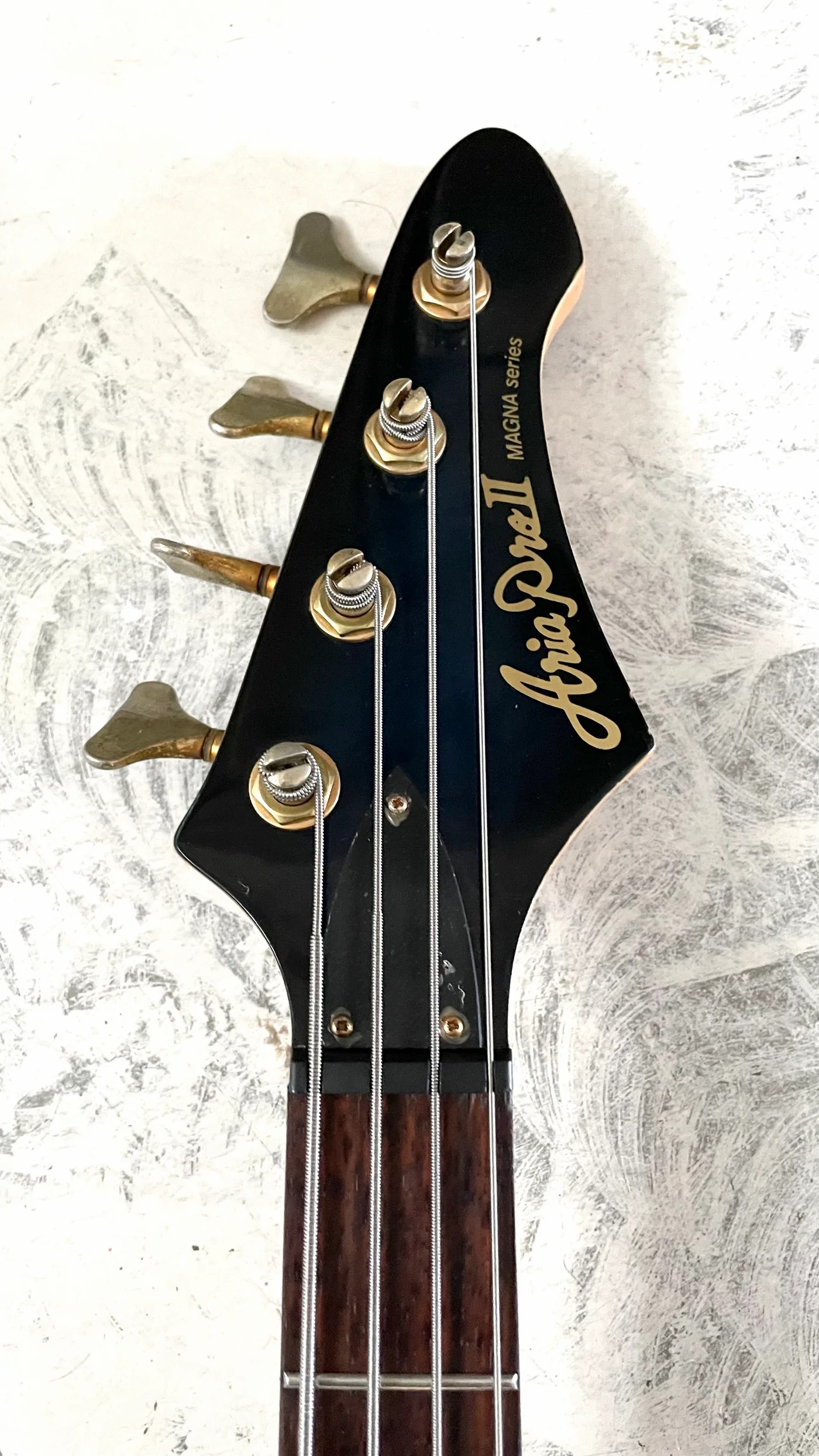 Aria Pro II Magna Series [Gold Metallic]