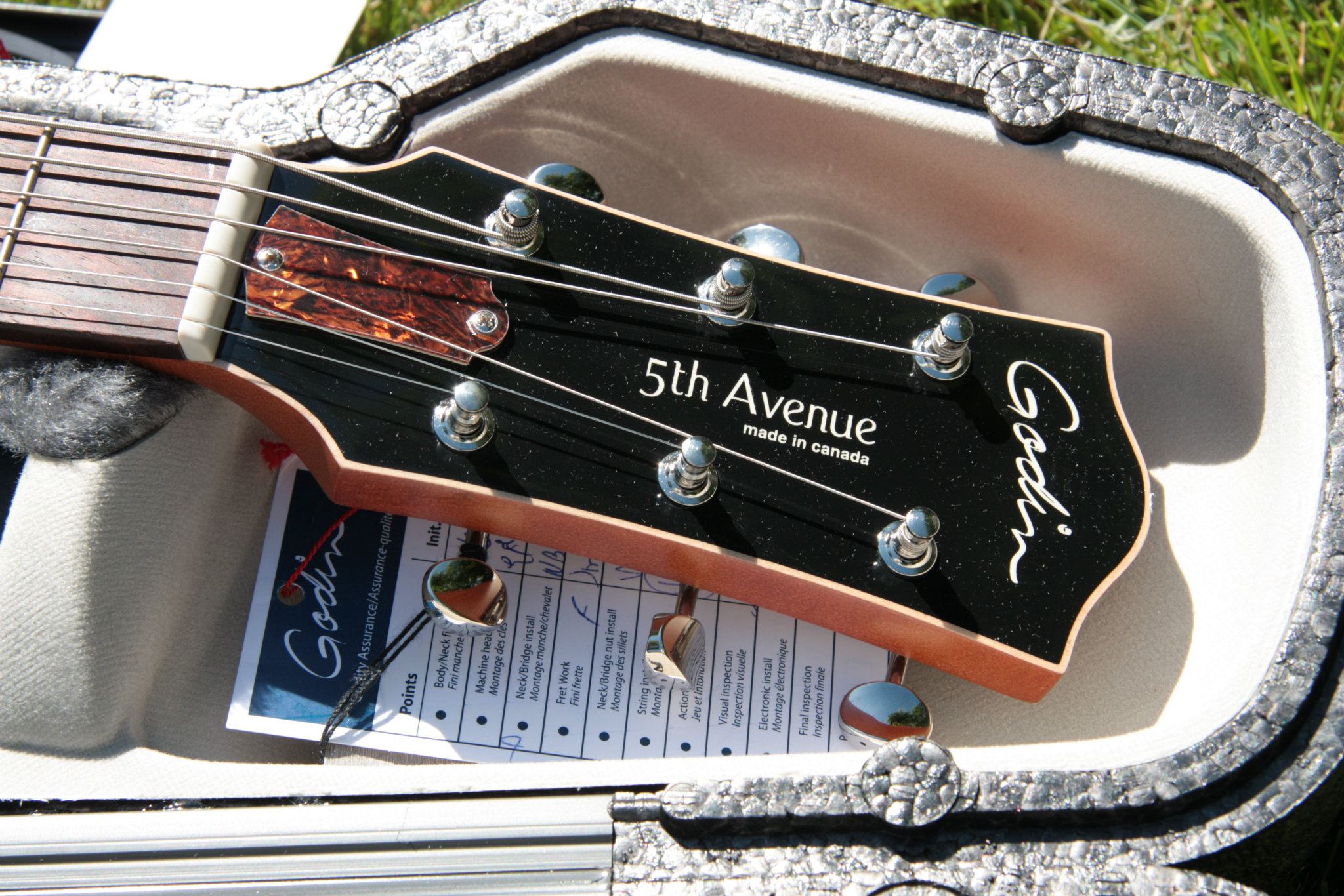Godin 5th Avenue lespual