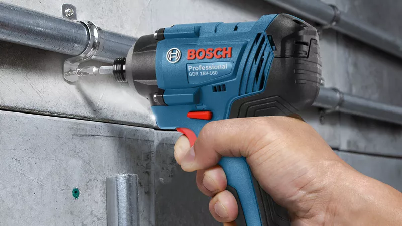 BOSCH GDR 180-LI Cordless Impact Driver with 2x 2.0Ah batteries and charger - สว่านไขควงกระแทกไร้สาย Li-Ion 18V บ็อช รุ่น GDR 180-LI พร้อมแบตเตอรี่ 2.0Ah x2 ก้อน และแท่นชาร์จ -