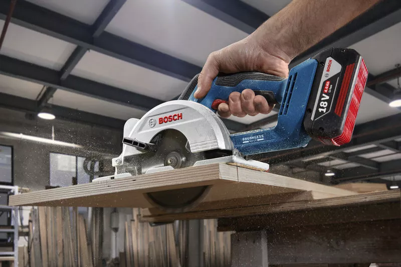 BOSCH GKS 18V-44 - 5-inch Cordless Circular Saw (Tool only,without Battery and Charger) - เลื่อยวงเดือนขนาด 5 นิ้ว ใช้แบตเตอรี่ 18v บ๊อช รุ่น( GKS 18V-44 ไม่มีแบตเตอรี่ ไม่มีแท่นชาร์จ)- 06019M30L0