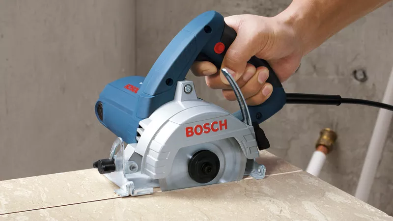 BOSCH GDM 13-34 - 110mm (4-3/8-inch) Diamond - Concrete, Tile and Marble Cutter - เครื่องตัดกระเบื้องแบบเพชร ขนาด 110มม (4-3/8) นิ้ว - 060136A2K0