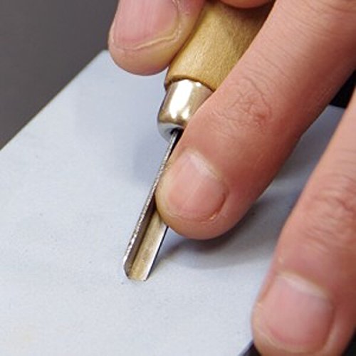 SUEHIRO: Wood Carving Tools, Medium carving knife sharpener, Sharpening stone #1000 with Rubber Stand and stone cleaner - หินลับคมเครื่องมือแกะสลัแกะสลัก (Made in Japan)