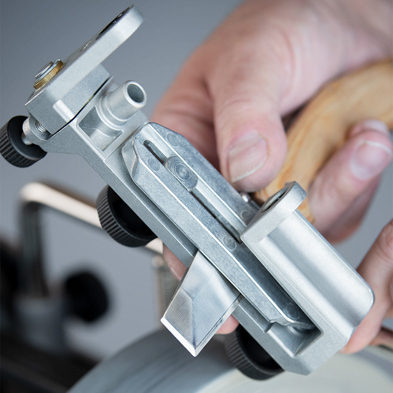 TORMEK SE-77 Square Edge Jig - ชุดจิ๊กลับเครื่องมือที่มีปลายคมตรง และฉาก เช่นสิ่ว และใบกบ Tormek รุ่น SE-77 (ผลิตในสวีเดน)