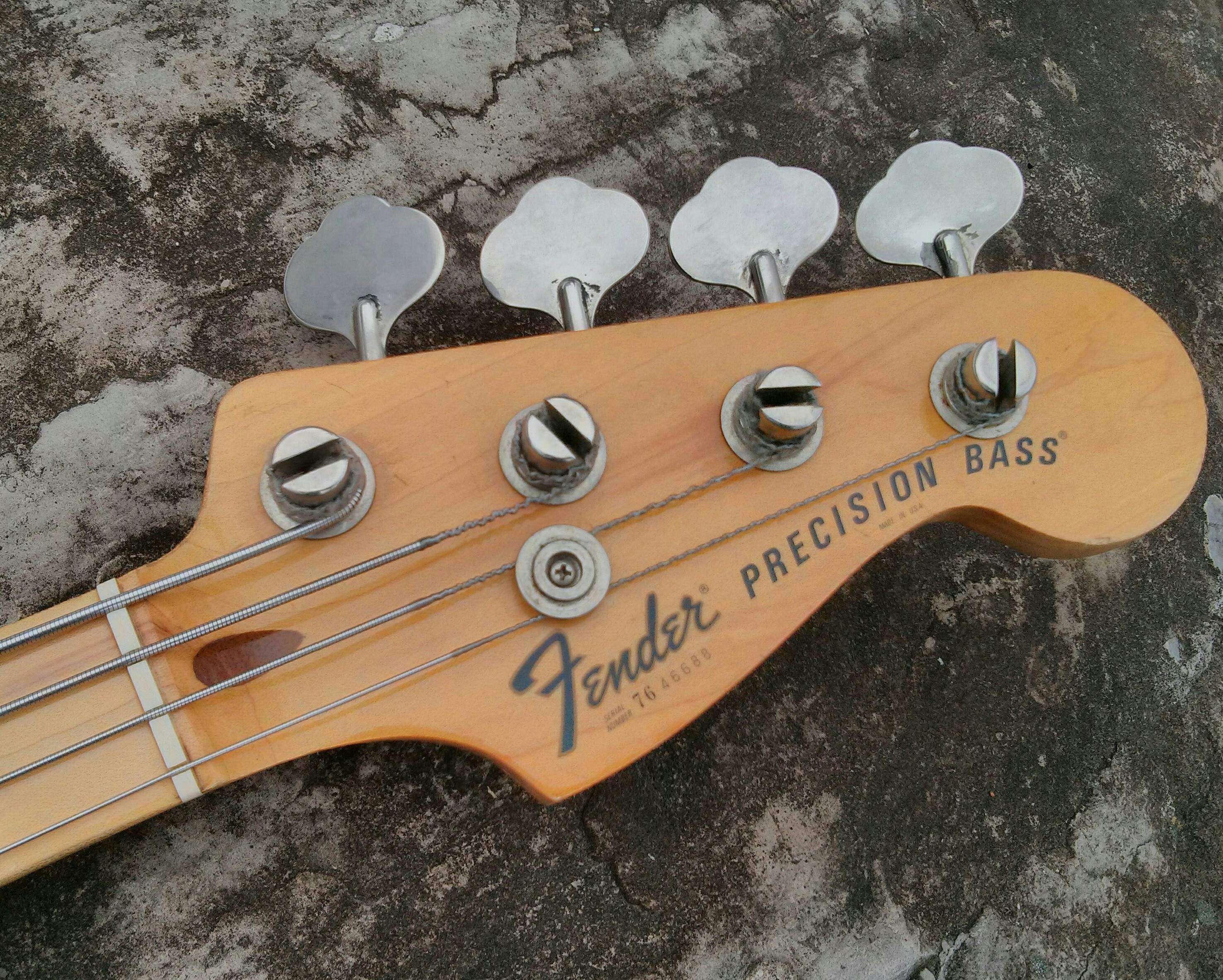Fender Precision Bass 1975