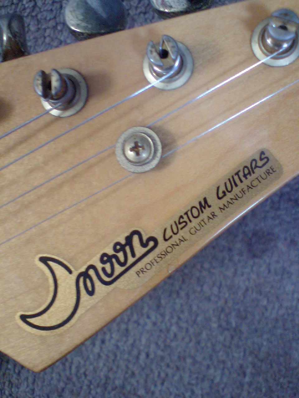 Moon Guitar Custom 1