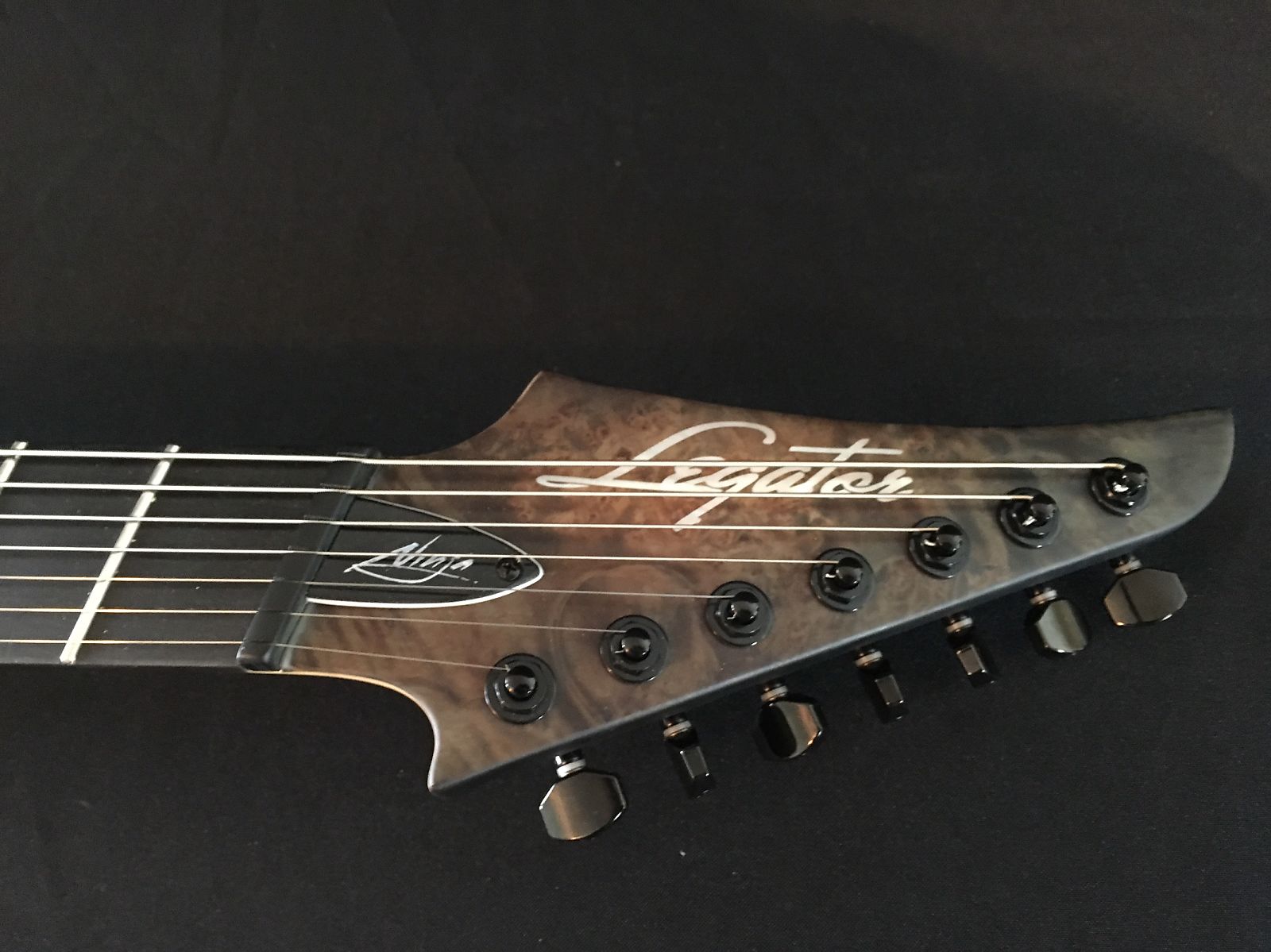 Legator Guitar [Silver Metallic]