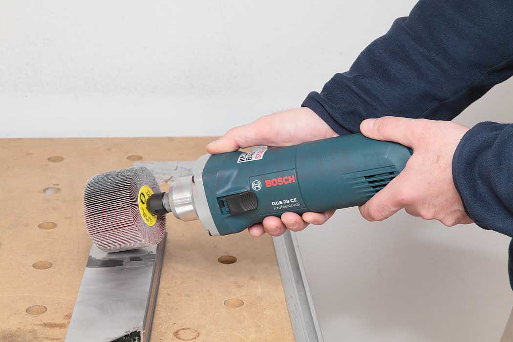 BOSCH GGS 28 CE Straight Grinder - เครื่องเจียร์คอสั้นกันสะบัด - 0601220100