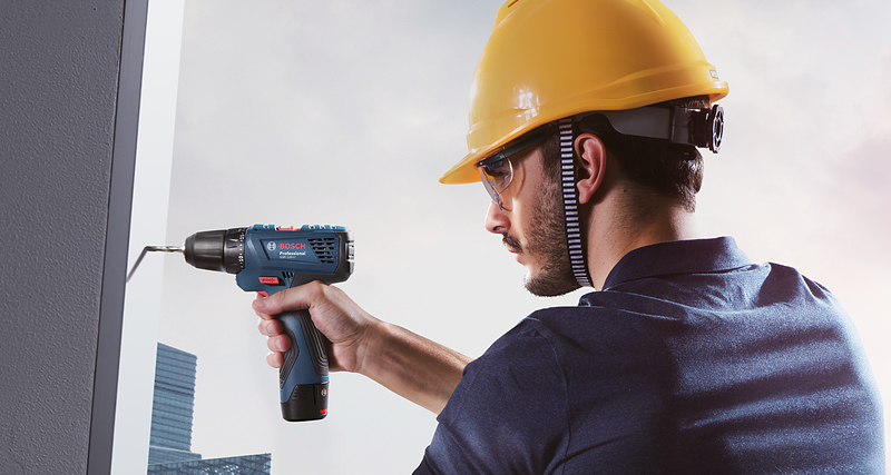 BOSCH GSR 120-LI Cordless Drill/ Driver with 2x1.5Ah batteries and charger - สว่าน/ไขควงไฟฟ้าไร้สาย บ๊อช GSR 120-LI พร้อมแบตเตอรี่ 1.5Ah 2 ก้อน และแท่นชาร์จ - 06019F70K0