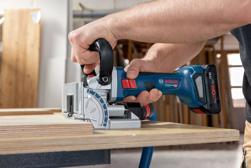 BOSCH GFF 18V-22 18v Cordless Biscuit Jointer - เครื่องเซาะร่องใส่แผ่นบิสกิตไร้สาย 18v Li-Ion บ๊อช รุ่น GFF 18V-22 (ตัวเปล่าไม่มีแบตเตอรี่ ไม่มีแท่นชาร์ท) - 0601620101 (Pre-Order)