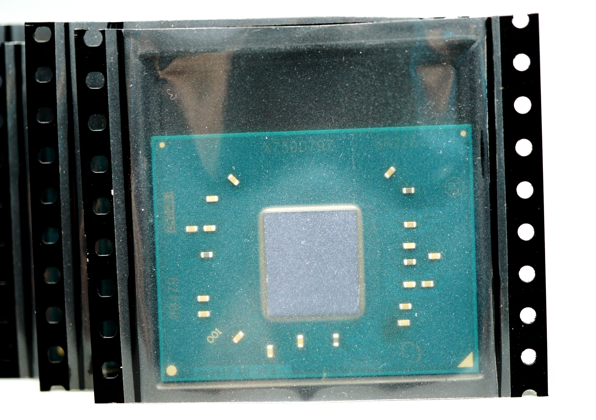 SR2Z5 (Intel Mobile Pentium N4200)