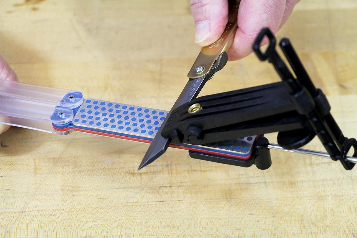 DMT (Diamond Machining Technology) MAGKIT-4 Diafold Whetstone Sharpening Kit With 2-Sided Diamond Sharpening Stones - ชุดคิทลับมีดด้วยเพชรแบบแม่เหล็กพร้อมหินลับเพชร 4 เบอร์ (Made in U.S.A.)