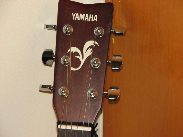 Yamaha F-310 [Silver Metallic]