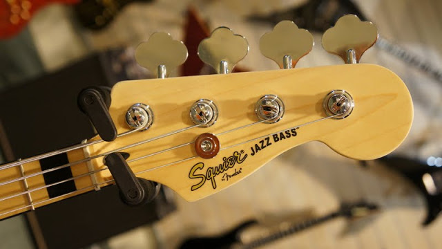 Squier Jazz Bass Standard