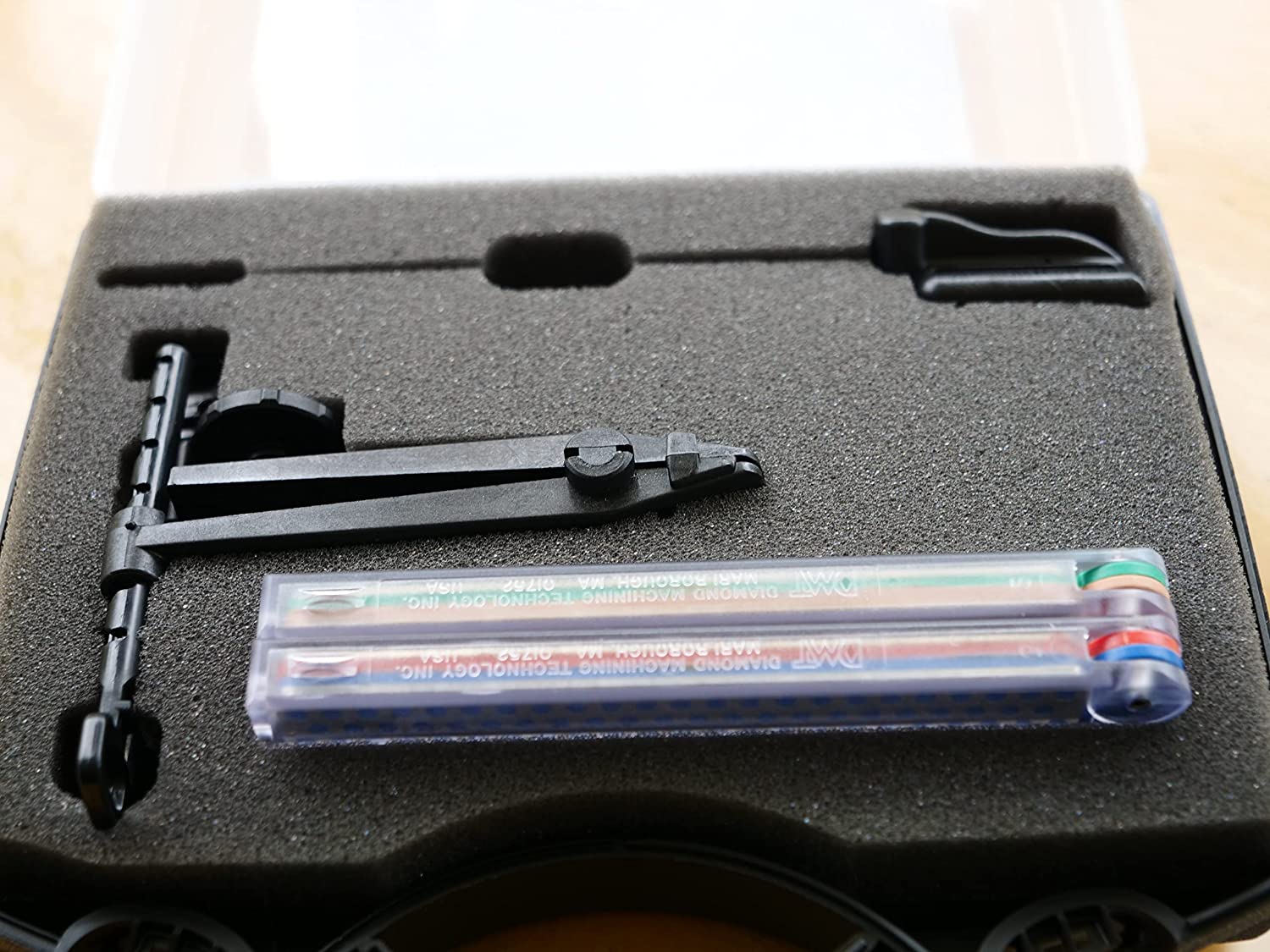 DMT (Diamond Machining Technology) MAGKIT-4 Diafold Whetstone Sharpening Kit With 2-Sided Diamond Sharpening Stones - ชุดคิทลับมีดด้วยเพชรแบบแม่เหล็กพร้อมหินลับเพชร 4 เบอร์ (Made in U.S.A.)