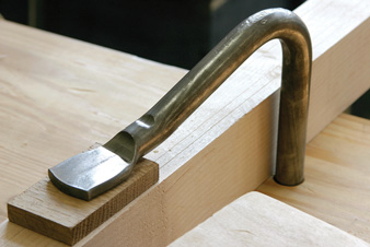 T Deer 14" Standard and 8" Short Forged Holdfasts - แคล้มป์ยึดไม้อเนกประสงค์สำหรับโต๊ะงานไม้มี 2 ขนาดให้เลือก ขนาดมาตรฐาน และขนาดสั้น