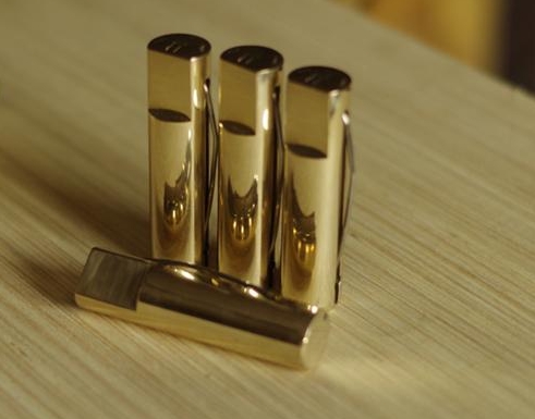 T Deer Studio- Set of Dogs/ Pubs (1 Wonder Dog/ Pub and 1 Bench Dog/ Pub) - ชุด แคล้มป์หมุดมหัศจรรย์ยึดไม้บนโต๊ะงานไม้ พร้อมหมุดทองเหลืองกลม