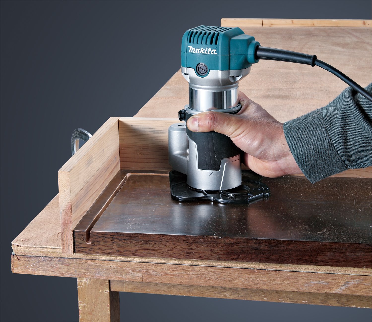 MAKITA RT0700CX3 1-1/4 Horsepower Compact Router Kit - ชุดทริมเมอร์ Makita รุ่น RT0700CX3