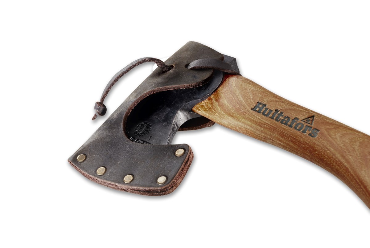 HULTAFORS Ågelsjön Mini Hatchet (Premium Series) - ขวานรุ่นพรีเมียมขนาดเล็กสำหรับพกพาเป็นเพื่อนคู่ใจในการไปแค้มปิ้ง หรือเดินป่า เดินทางไกล ขึ้นเขา ขนาดยาว 9 นิ้ว/ 235มม (สินค้าสั่งซื้อล่วงหน้า Pre-Order)