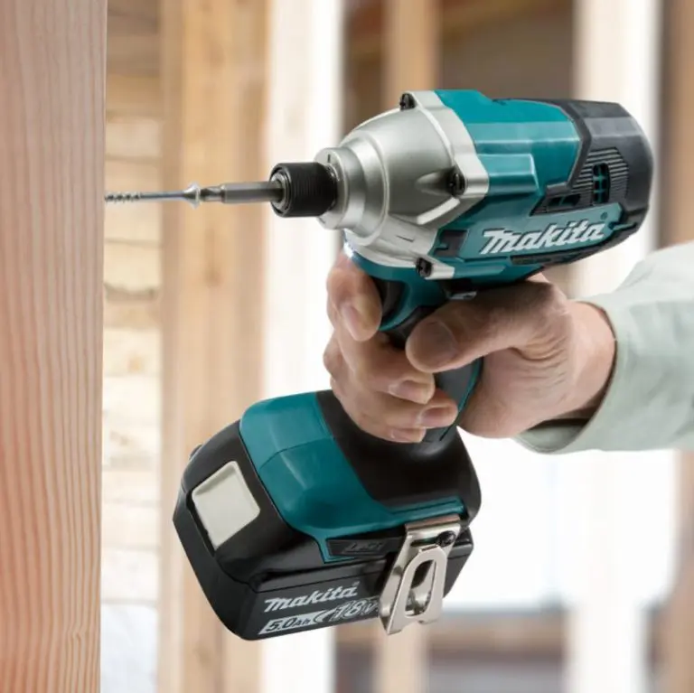MAKITA DTD156SF1J 18V Cordless Impact Driver with 3.0Ah battery and charger - ชุดไขควงกระแทกไร้สาย 18v มากีต้า รุ่น DTD156SF1J เครื่องพร้อมแบตเตอรี่ 3.0Ah x 1ก้อน และแท่นชาร์จ