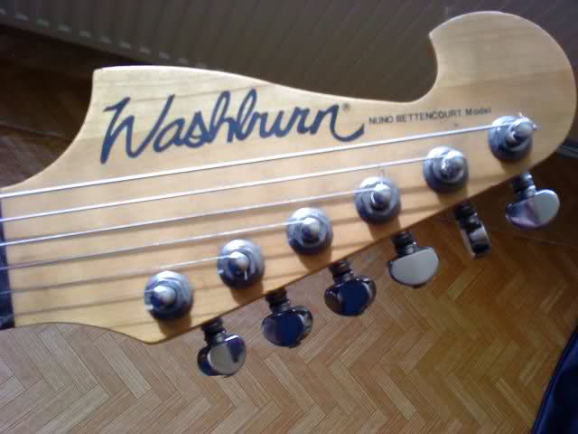 Washburn Nuno Bettencourt