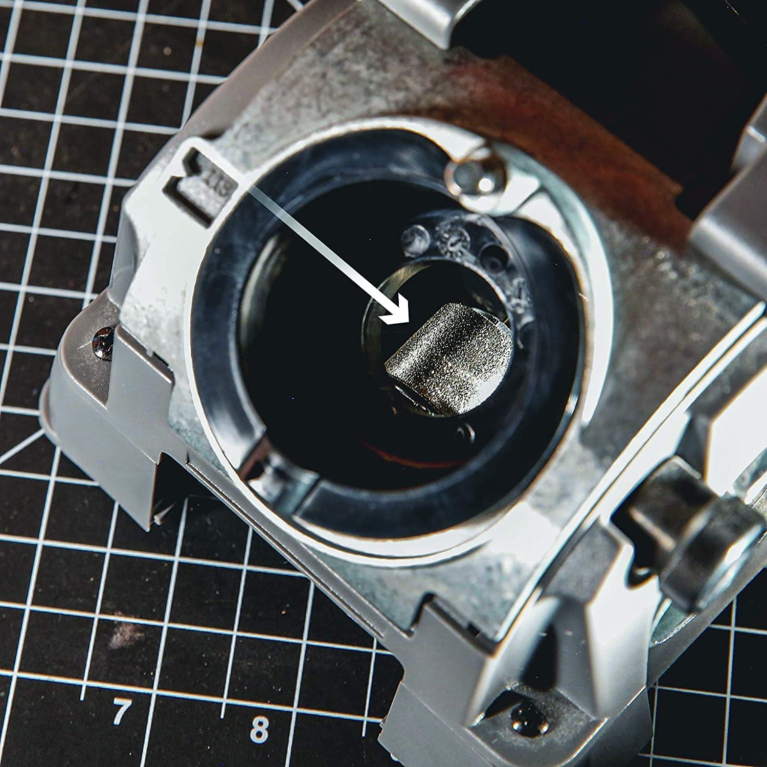 Drill Doctor 500x Drill Bit Sharpener - เครื่องลับดอกสว่านด้วยเพชร รุ่น 500X สามารถลับดอกได้ตั้งแต่ขนาด 3/32 นิ้ว จนถึง 1/2 นิ้ว (ประมาณ 2.39 มม. ถึง 12.7 มม.) (สินค้าสั่งซื้อล่วงหน้า Pre-Order)