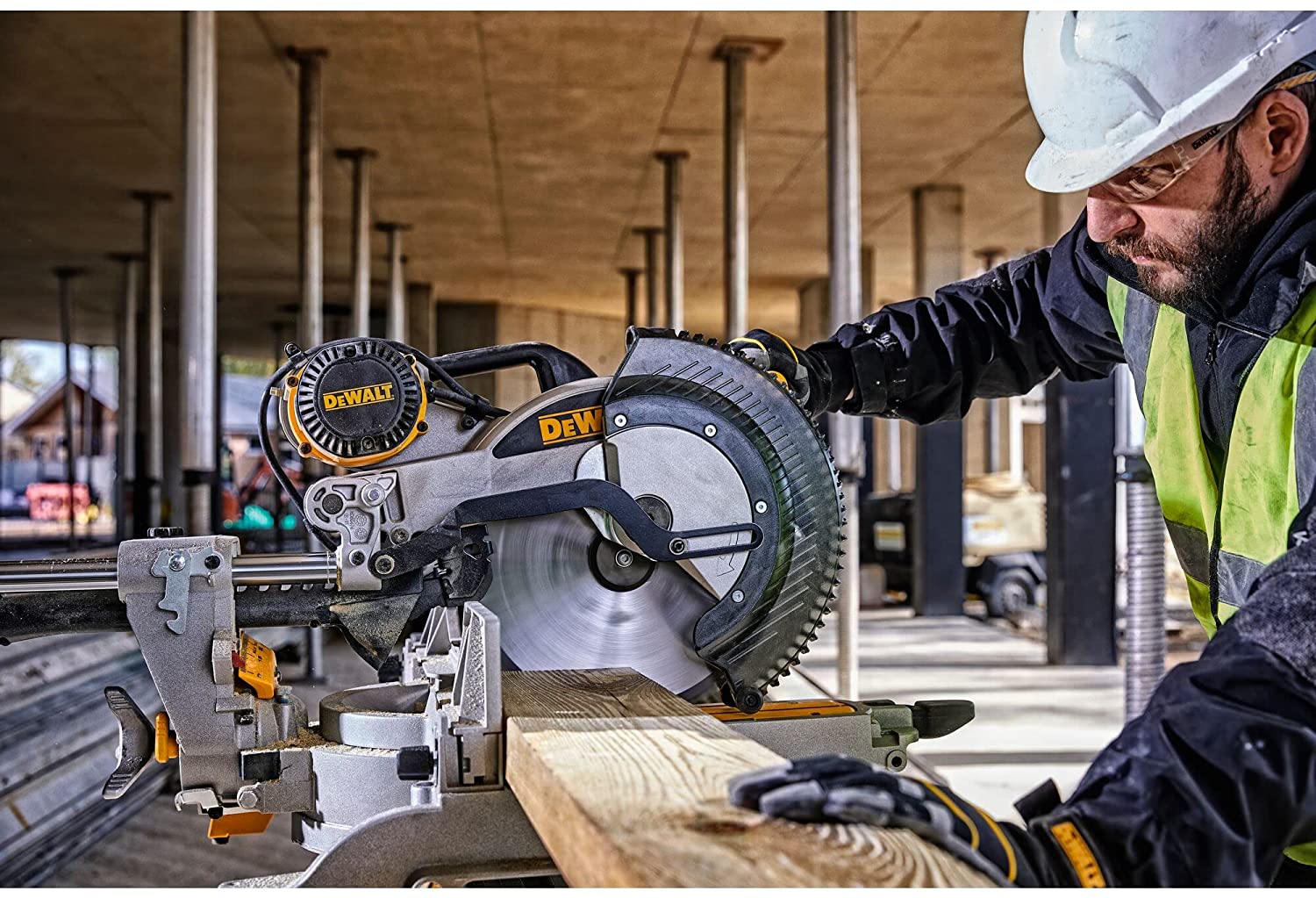 DEWALT DWS780 12-Inch Sliding Compound Miter Saw, Double Bevel - เลื่อยตัดองศาสไลด์ 12" เอียงตัดได้สองข้าง Dewalt รุ่น DWS780