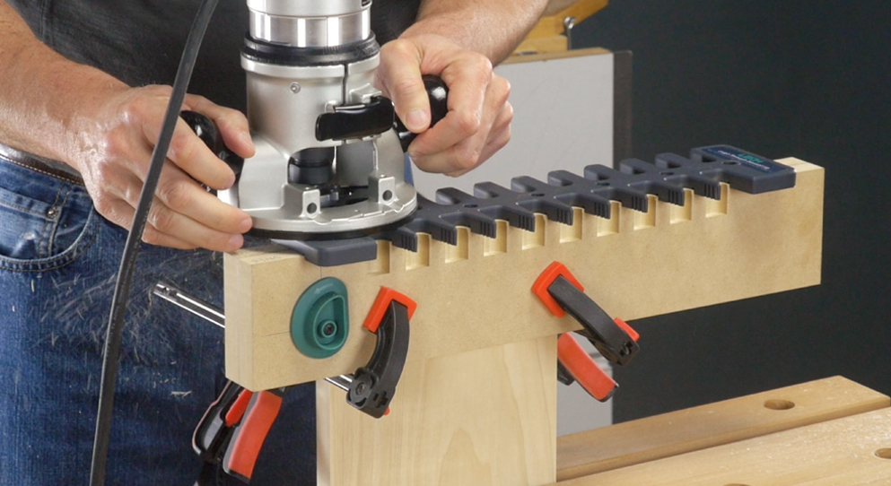 LEIGH TD330 Through Dovetail Jig (without Guide Bushing Adapter) - จิ๊กทำเดือยหางเหยี่ยวแบบทะลุบนโต๊ะงานไม้ หรือโต๊ะเร้าเตอร์ (รุ่นไม่มี Guide Bushing Adapter) Made in Canada