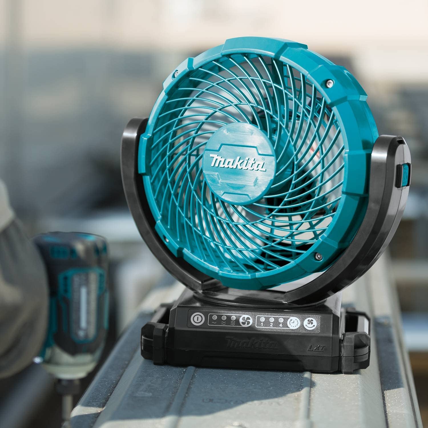 MAKITA DCF102Z 14.4v/18v Portable Fan (Fan only, no battery, no charger) - พัดลมไร้สาย 14.4v/ 18v ใช้แบตเตอรี่ 14.4v หรือ 18v มากีต้า รุ่น DCF102Z (ตัวเปล่า ไม่มีแบตเตอรี่ ไม่มีแท่นชาร์จ)