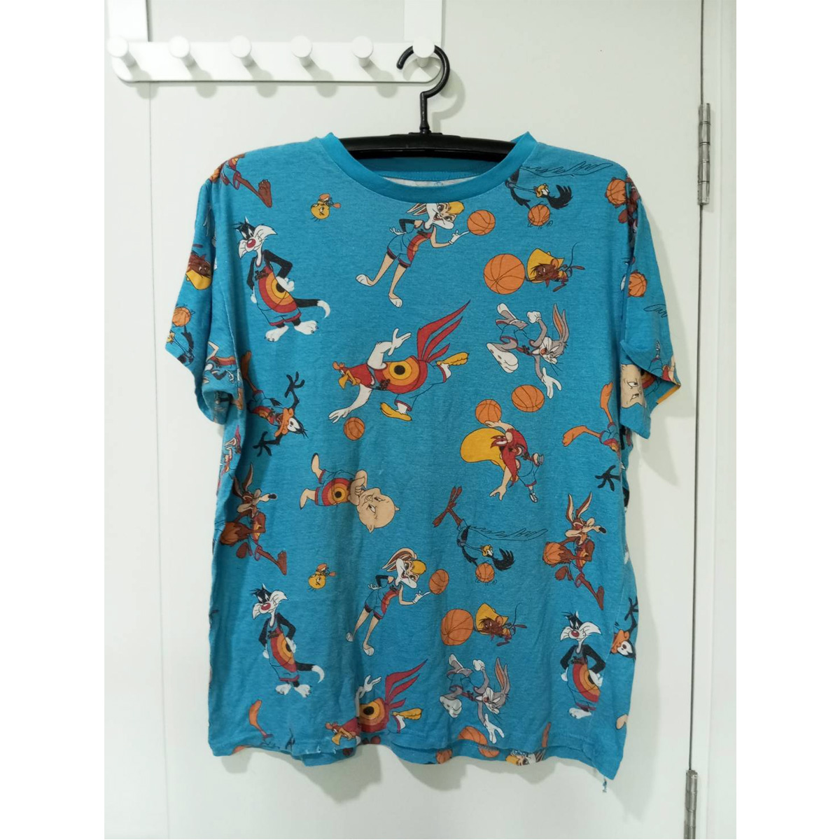 เสื้อยืดมือสอง ลายการ์ตูน ลูนี่ตูนส์ Looney Tunes