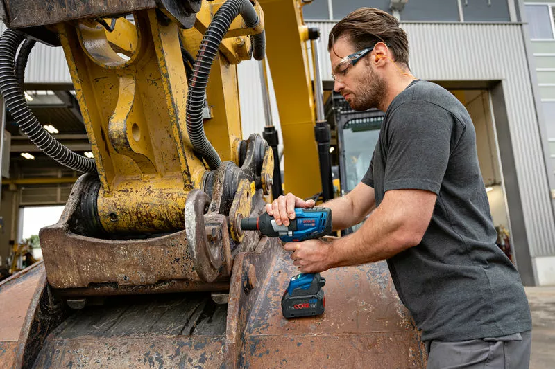 BOSCH GDS 18V-1600 HC 18v Impact Wrench (Tool Only- without batterry, without Charger) - บล็อคกระแทกไร้สาย Li-Ion 18V. BOSCH รุ่น GDS 18V-1600 HC (เครื่องเปล่า ไม่มีแบตเตอรี่ ไม่มีแท่นชาร์จ- 06019M1080
