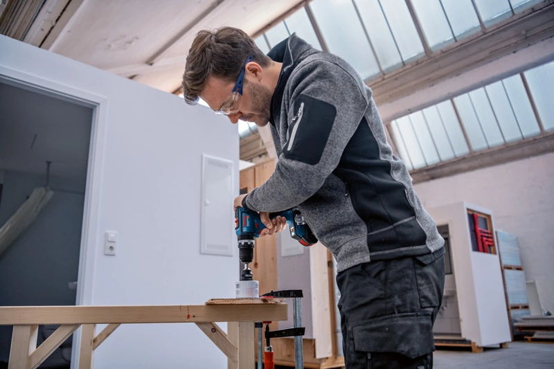 BOSCH GSB 18V-90 C Cordless Drill and Driver (Tool only, without battery and charger) - สว่านไขควงกระแทกไร้สาย LI-Ion 18V รุ่น GSB 18V-90 C (ไม่มีแบตเตอรี่ ไม่มีแท่นชาร์จ) - 06019K61L0