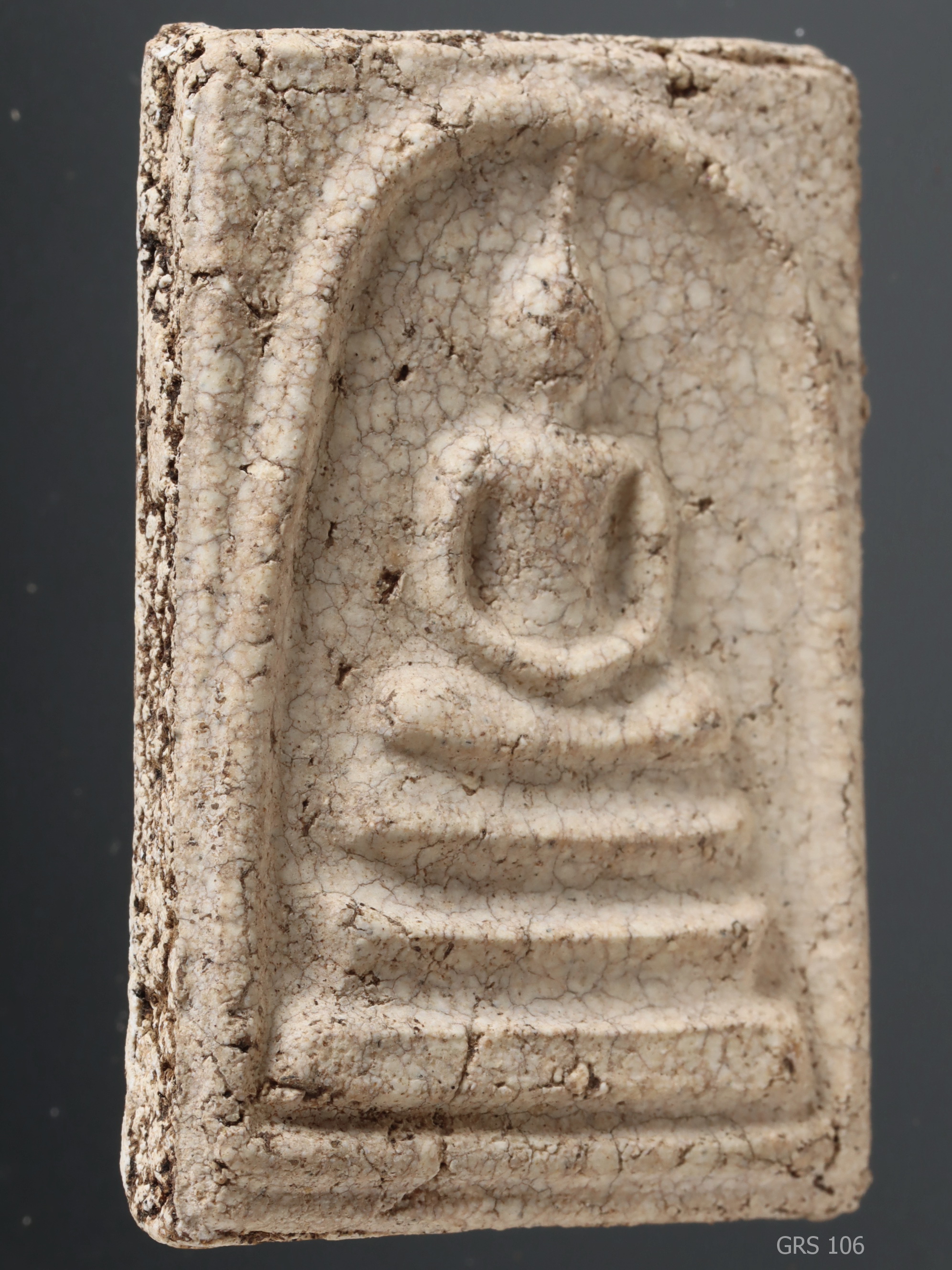 พระสมเด็จ พิมพ์ใหญ่ สัดส่วนทองคำ หลังปริ GRS 106