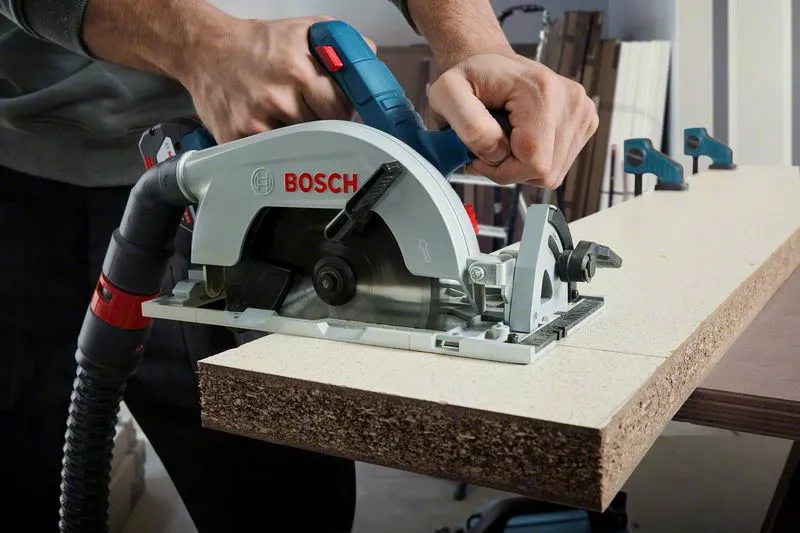 BOSCH GKS 185-LI Cordless Circular Saw - เลื่อยวงเดือนไร้สาย 18 โวล์ท (ตัวเปล่า ไม่มีแบตเตอรี่ และแท่นชาร์ทมาให้) BOSCH รุ่น GKS 185-LI - 06016C12L1