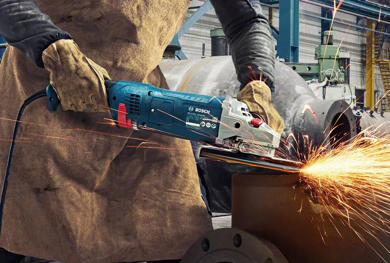 BOSCH GWS 24-180 JZ (Cyclon)- 7-inch/ 180mm Angle Grinder - ลูกหมูขนาด 7 นิ้ว/ 180มม เครื่องเจียรไฟฟ้าทรงพลัง 2,400 วัตต์พร้อมระบบป้องกันฝุ่น Cyclon รุ่น GWS 24-180 JZ (Cyclon) - 06018C23K0