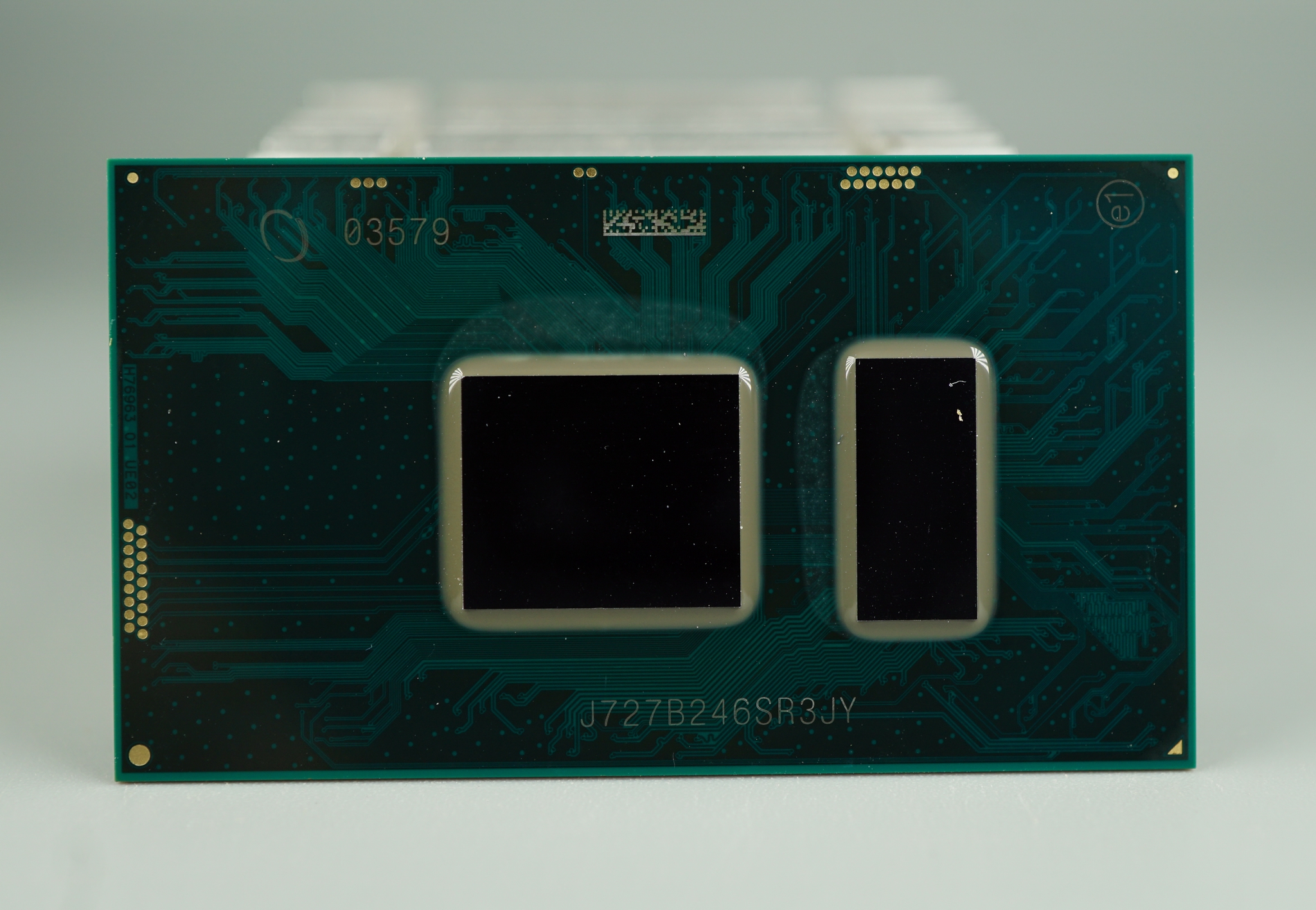 SR3JY (Intel Core i3-7130U)