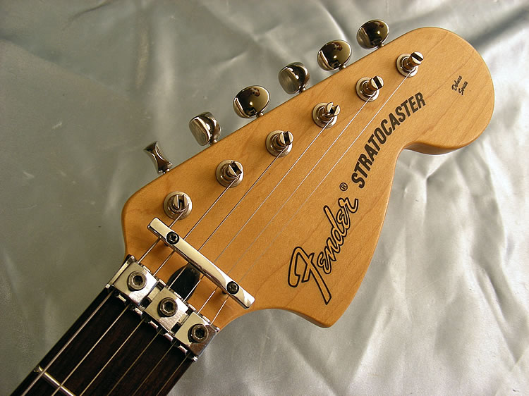 Fender Stratocaster Deluxe Series