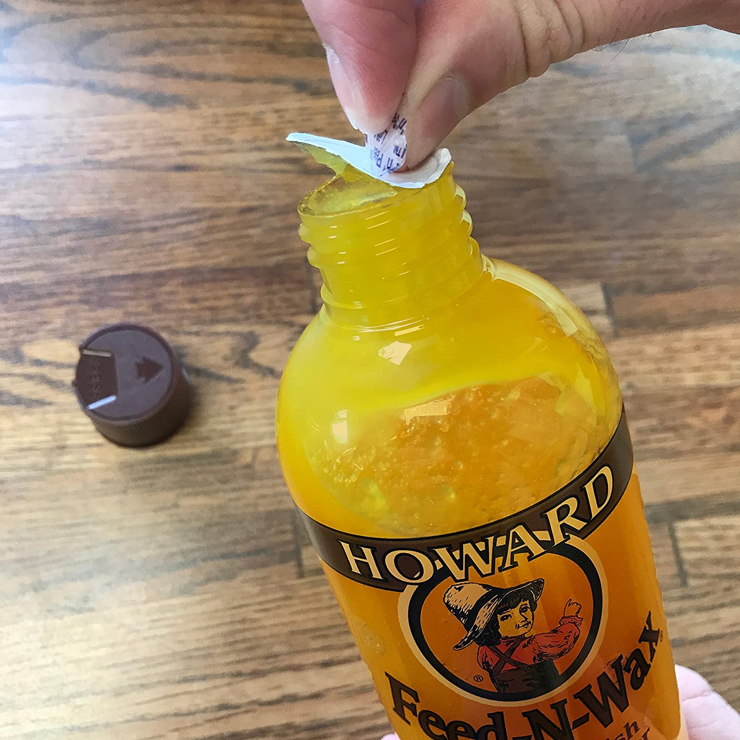 HOWARD Feed-N-Wax Wood Polish & Conditioner, 16 oz. (473mL.) - น้ำมันและแว็กซ์ รักษา ปรับสภาพเนื้อไม้ และเคลือบเงาไม้ มีกลิ่นอ่อนๆจากน้ำมันเปลือกส้ม (Made in U.S.A)