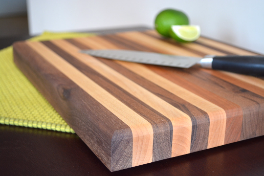 HOWARD Butcher Block Conditioner 12 oz. (355 mL.) - น้ำมันเคลือบและปรับสภาพเขียงไม้ ชามไม้ ภาชนะใส่อาหารทำจากไม้ สามารถสัมผัสอาหารได้โดยตรงไม่เป็นอันตราย (Made in U.S.A)