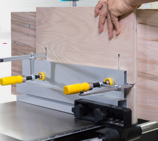 MICROJIG DVC-525K2 MATCHFIT Dovetail Clamp รุ่น DVC-525K2 -แคล้มป์แขนยึดทรงหางเหยี่ยว 2 อัน/ชุด ใข้ยึดราง Track Saw ของ Festool, Makita ได้ (Made in U.S.A.)