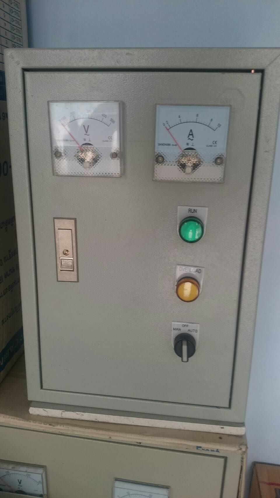 ตู้ควบคุมระบบปั้มน้ำ ขนาด 1- 3 แรงม้า ใช้ไฟ 3 เฟส 380 V