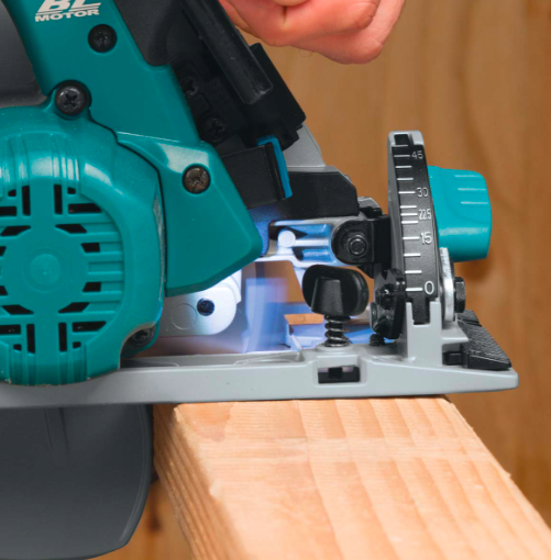 MAKITA DHS680Z Cordless 18V Mobile Brushless 165mm (ุ6-1/2 นิ้ว) Circular Saw (Solo)- เลื่อยวงเดือนไร้สายใช้แบตเตอรี่ 18v ขนาด 6-1/2 นิ้ว (ตัวเลื่อยเปล่าไม่มีแบตเตอรี่ ไม่มีแท่นชาร์ท)