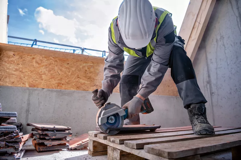 BOSCH GWS 18V-180 PC 180mm (7-inch) Cordless Angle Grinder BitTurbo - เครื่องเจียร 180มม (7 นิ้ว) ไร้สายมอเตอร์ไร้แปรงถ่าน BOSCH รุ่น GWS 18V-180 PC (เครื่องเปล่า ไม่มีแบตเตอรี่ ไม่มีแท่นชาร์จ) - 06019H6E01